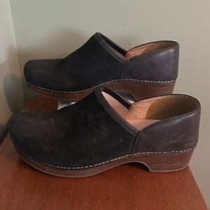 Dansko Brenna Black Burnished Suede size 41